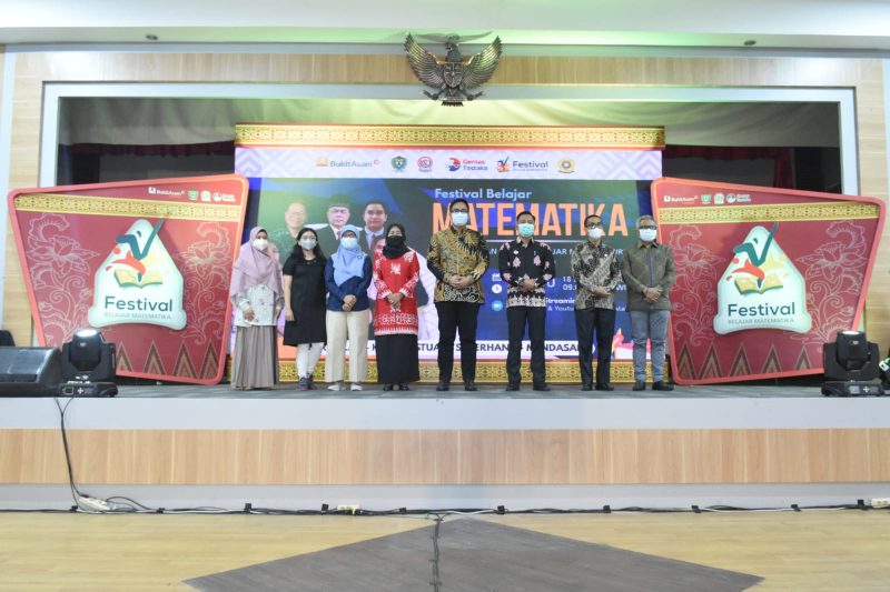 PT Bukit Asama Tbk [PTBA] bersama guru guru se kecamatan Lawang Kidul galakan program Gerakan Nasional Berantas Buta Matematika [Gernas Tastaka].