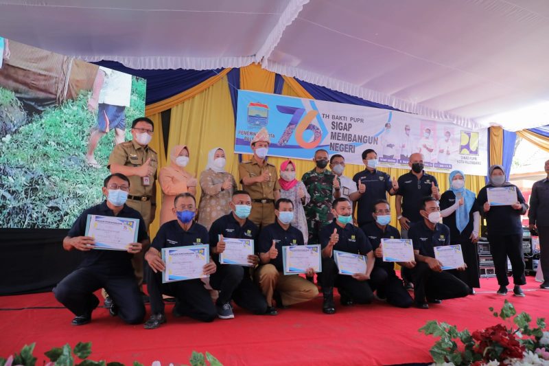 Walikota Palembang H Harnojoyo memberikan apresiasi secara khusus atas capaian kinerja tim Dinas PUTR yang selaras dengan Visi dan Misi Palembang Emas Darussalam 2023 dalam bidang pengentasan infrastruktur dalam kota.
