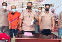Daud alias Belong [31] warga jalan Selatan, Sungai Rebo, Kabupaten Banyuasin, Sumsel, harus menginap hotel prodeo, Polsek Plaju.