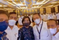 Momen foto bersama Menteri Keuangan Sri Mulyani bersama Ketua MPR Bambang Soesatyo di sela Rapimnas Kadin Indonesia di BNDCC, Bali, Jumat [3/12/2021]