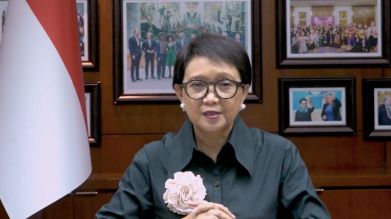 Menteri Luar Negeri RI, Retno L.P. Marsudi, pada pertemuan virtual 4th UN Peacekeeping Ministerial (UNPM) dengan tema “Partnership in Training and Capacity Building”, tanggal 7 Desember 2021. [Source: Situs Kemlu]
