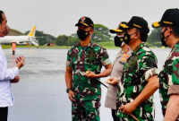 Presiden Joko Widodo pada Selasa, 7 Desember 2021, bertolak menuju Provinsi Jawa Timur untuk melakukan kunjungan kerja melalui Pangkalan TNI AU Halim Perdanakusuma, Jakarta. Foto: BPMI Setpres/Laily Rachev [tangkapan layar]