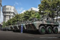  Sebanyak tujuh unit kendaraan tempur [Ranpur] Badak 6x6, 26 unit Anoa 6x6 [APC & Komando] dan 10 unit kendaraan taktis [Rantis] Komodo 4x4 [APC] diserahkan kepada Kasad, Jenderal TNI Dudung Abdurachman. Source: PT Pindad