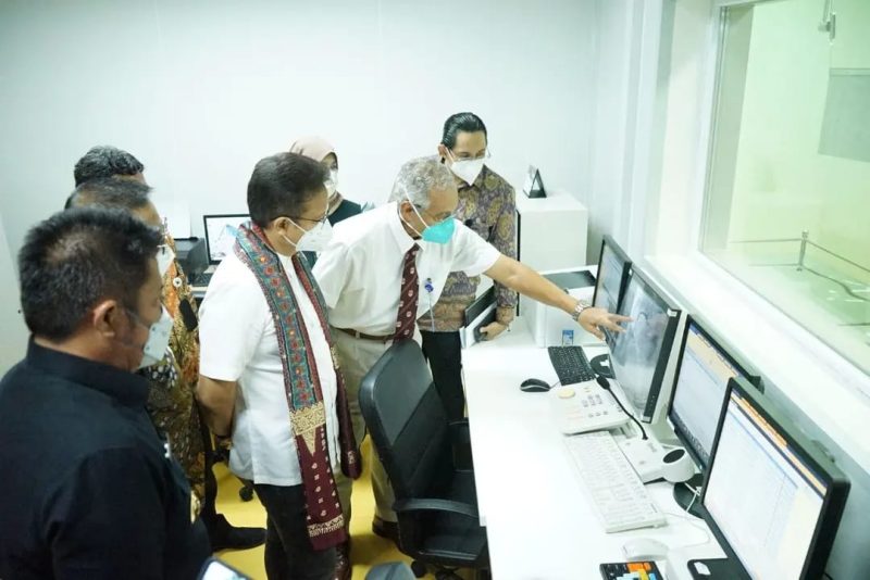  Menteri Kesehatan Republik Indonesia Budi Gunadi Sadikin mengaku kagum atas keberadaan Rumah Sakit Umum Daerah [RSUD] Siti Fatimah Az-Zahra. 
