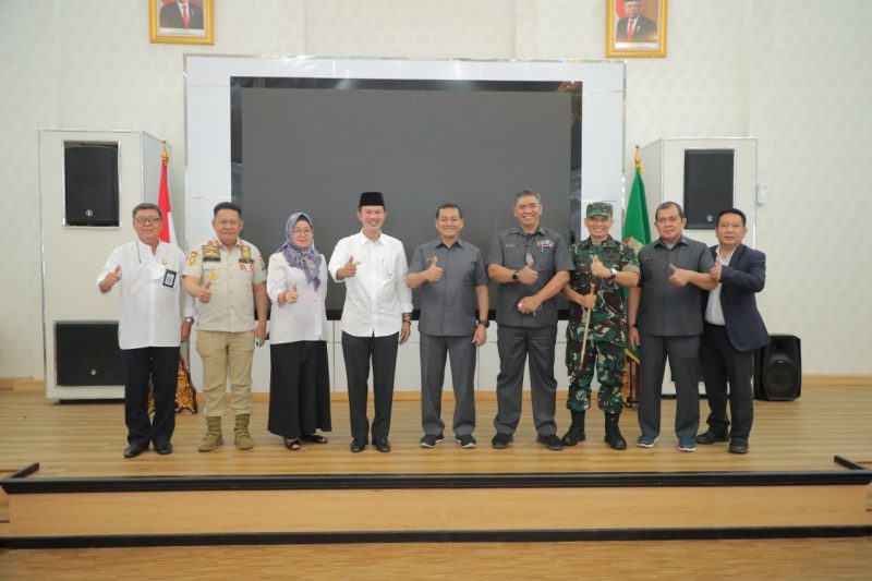 Ketua Yayasan Kartika Eka Paksi [YKEP] Pusat Tatang Sulaiman, menggelar pertemuan dengan Walikota Palembang H Harnojoyo, Rabu [12/1/2022].