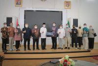 Walikota Palembang H Harnojoyo rapat bersama Gasnet di rumah dinasnya, Jumat [14/1/2022].
