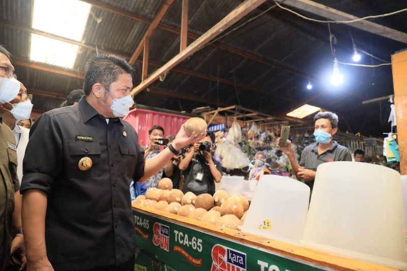 Antisipasi Lonjakan Harga, Herman Deru Operasi Pasar