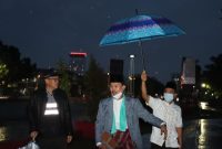 Walikota Harnojoyo didampingi Kepala Dinas PUPR Palembang H Ahmad Bastari Yusak langsung bertolak menuju jalan Kapten A Rivai untuk memastikan pompanisasi yang berada di kawasan itu berfungsi dengan baik.