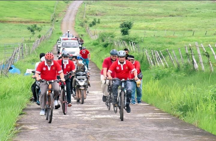 Dalam memperingati HUT ke 73, BPK Perwakilan Provinsi Sumatera Selatan mengadakan kegiatan sepeda santai bersama Bupati Banyuasin, H Askolani, didampingi oleh beberapa pejabat utama.