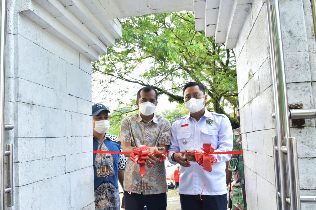 Manajer Humas, Komunikasi dan Administrasi Korporat PTBA, Dayaningrat membuka kembali tempat rekreasi wisata mini Zoo and Jogging Track Bukit Asam, Jumat [4/2/2022].