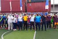 Komandan Pangkalan TNI Angkatan Laut [Danlanal] Palembang Kolonel Laut [P] Filda Malari membuka acara olahraga futsal bersama instansi maritim wilayah Palembang, berlangsung di Lapangan Futsal Mako Lanal Palembang, Kamis [10/02/2022].