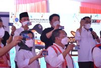 Menteri Perhubungan Republik Indonesia [Menhub RI] Budi Karya Sumadi secara resmi meluncurkan kartu khusus Angkutan bagi Pelajar dan Mahasiswa seharga Rp 25 ribu untuk transportasi selama sebulan.