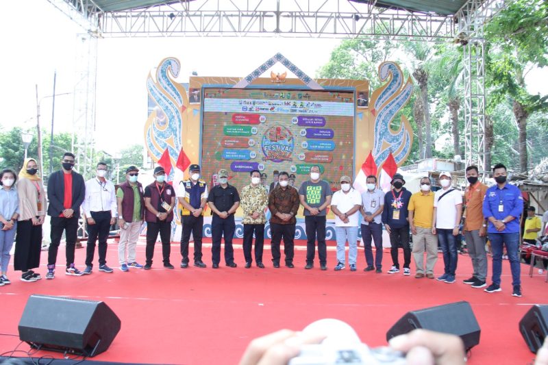Penutupan Festival Sekanak Lambidaro