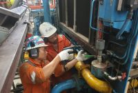 Petugas PLN Batam 