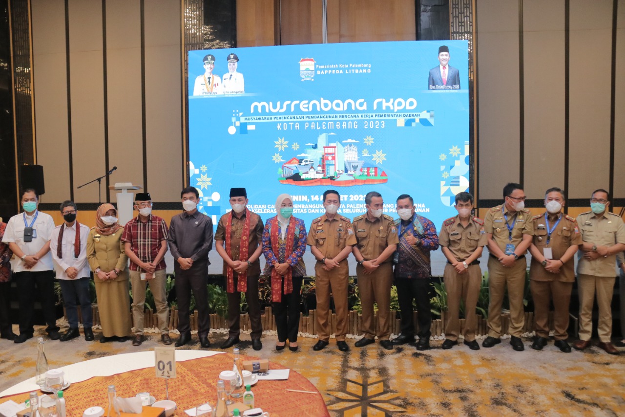 Senin [14/3/2022], Pemerintah Kota [Pemkot] Palembang menggelar musyawarah rencana pembangunan rencana kerja pemerintah daerah [Musrenbang RKPD] Palembang 2023 di Santika Premier Hotel.