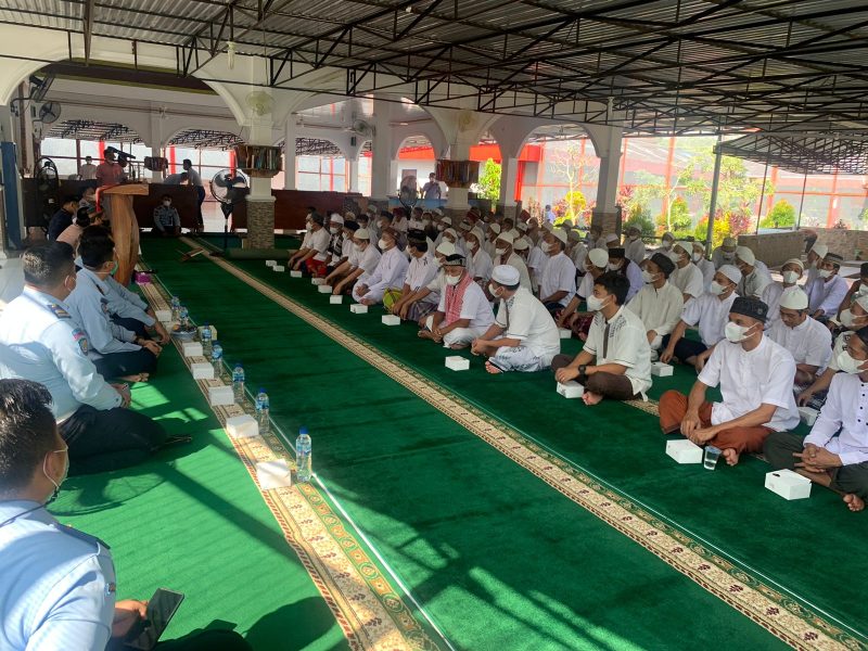 Kepala Divisi Pemasyarakatan Kanwil Kemenkumham Sumsel Bambang Haryanto membuka secara langsung program pembinaan kerohanian bertajuk tahfidz Al Quran.