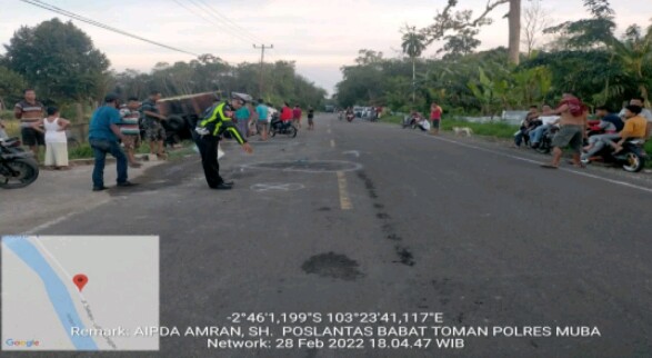 Lokasi TKP Kurang dari 24 Jam Jasa Raharja berikan bantuan kepada korban kecelakaan lalu lintas [Lakalantas] di jalan umum Lintas Tengah Sekayu-Lubuklinggau KM 205 Dusun VI Desa Ngunang, Kecamatan Sangadesa, Kabupaten Musi Banyuasin antara motor Smash dengan truk.