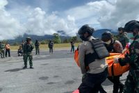 Delapan korban penembakan Kelompok Kriminal Bersenjata [KKB], Papua berhasil dievakuasi Tim Operasi Damai Cartenz 2022 