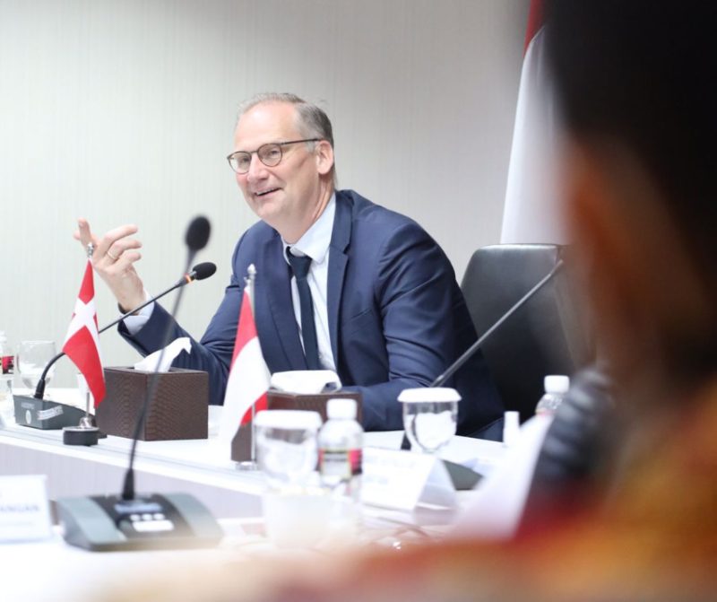 BP Batam menerima kunjungan Kedutaan Besar Denmark untuk Indonesia pada Selasa [15/3/2022] yang dipimpin langsung oleh Duta Besar, Lars Bo Larsen, diterima langsung oleh Wakil Kepala BP Batam Purwiyanto beserta jajaran di Marketing Center BP Batam.