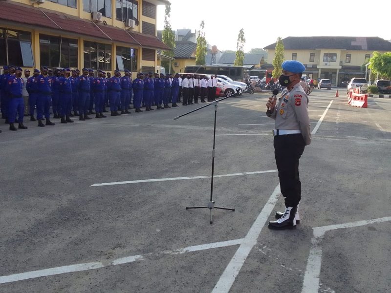 Propam Polda Sumsel melakukan tes urine secara mendadak terhadap Satker Ditpolairud Polda Sumatera Selatan [Sumsel].