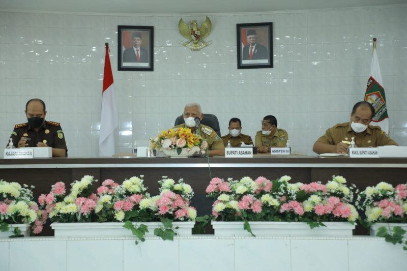 Bupati Asahan Surya membuka secara resmi Rapat Koordinasi Pemerintahan [Rakorpem] di aula Melati, kantor Bupati Asahan, Senin [11/4/2022].