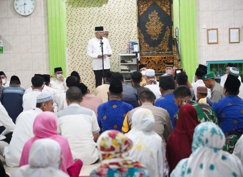 Wakil Gubernur H Mawardi Yahya mengelar Safari Ramadhan di Desa Ibul Besar II Kabupaten Ogan Ilir, Senin [11/4] malam.