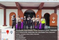Personel Samapta Polres Asahan melakukan penjagaan di sejumlah gereja di sekitar Kota Kisaran, Jumat [15/4/2022].