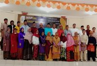 Ketua Umum SatuPena Denny JA melalui Koordinator Wilayah Perkumpulan Penulis [Korwil] SatuPena Anwar Putra Bayu secara resmi melantik kepengurusan SatuPena Bangka Belitung [Babel] periode 2022-2027.