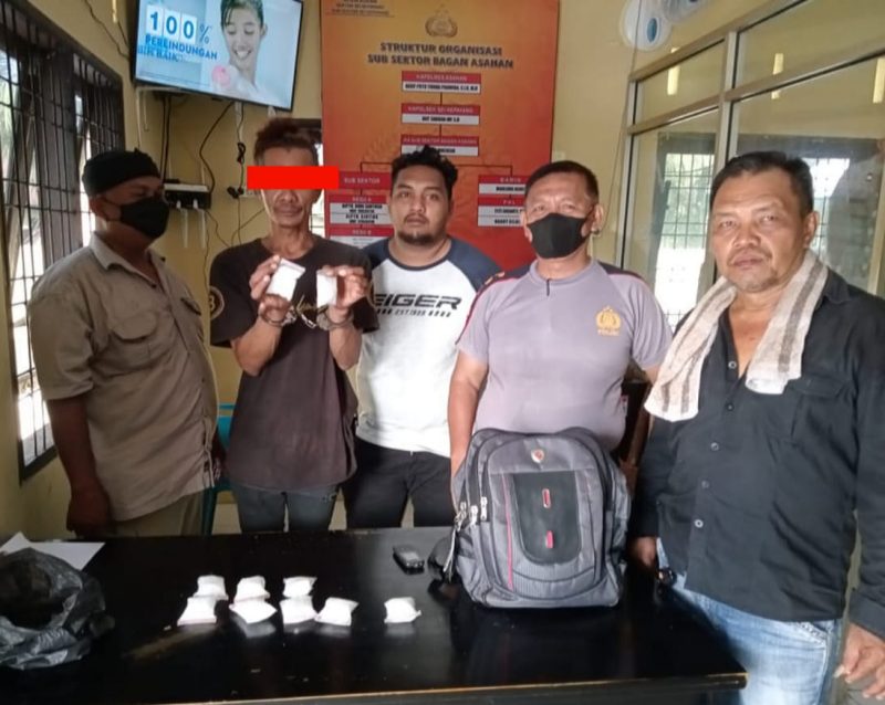 Polsek Sei Kepayang mengamankan seorang pria diduga pengedar narkotika jenis sabu di jalan umum Dusun, Desa Bagan Asahan Pekan, Kecamatan Tanjung Balai, Kabupaten Asahan.