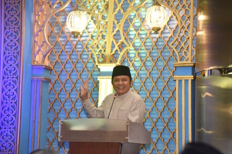 Gubernur Herman Deru menghadiri Pengajian dan silahturahmi dalam rangka bulan Ramadhan yang digelar Bank Sumsel Babel [BSB] di lobby Kantor BSB Jakabaring Palembang.