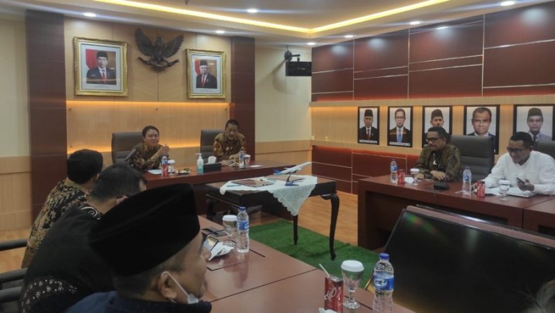 Pertemuan penandatanganan perjanjian pengangkutan udara jemaah haji reguler 1443 H