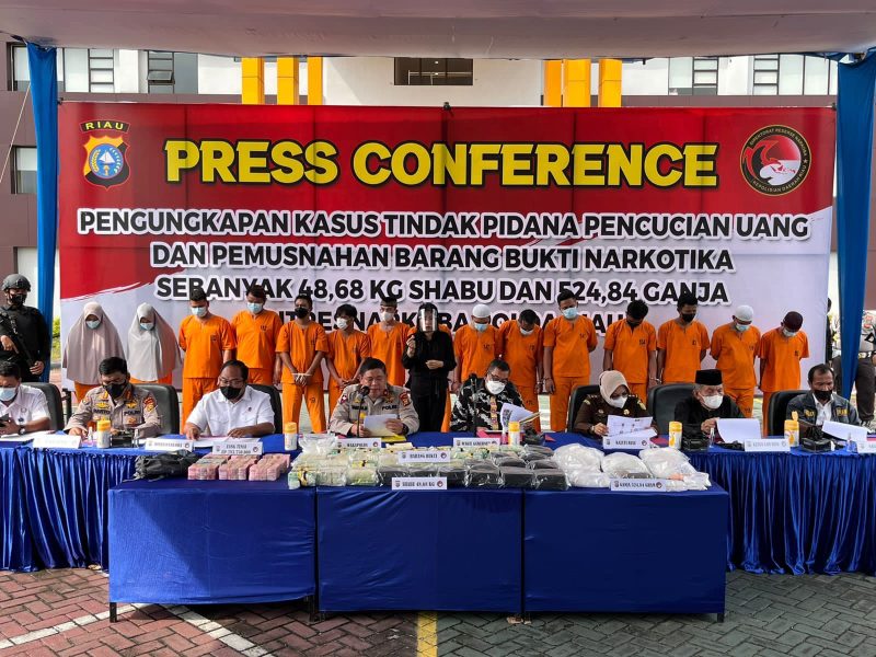Polda Riau saat menggelar konferensi pers