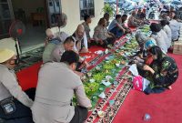 Suasana halal bihalal di Mapolsek Sako Palembang, Selasa (10/5)
