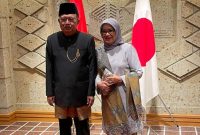 Dr Drs H Muhammad Jusuf Kalla dan istri