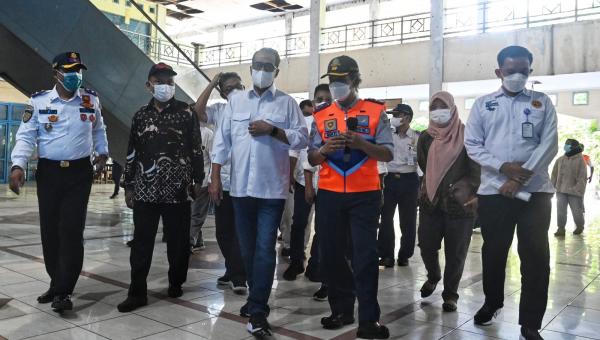 Menteri Perhubungan Budi Karya Sumadi, Minggu (29/5), saat meninjau Terminal Giwangan, Minggu (29/5/2022)