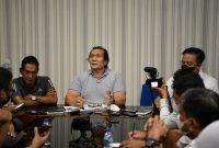 Ketua Umum NPC Indonesia Senny Marbun memberikan keterangan pers didampingi oleh Sekjen INASPOC, Rima Ferdianto dan Kabid Organisasi Heri Isranto