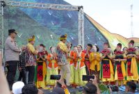 Menparekraf Sandiaga Uno saat menghadiri Festival Saijaan di Siring Laut, Kotabaru, Jumat (3/6/2022)