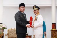 Gubernur Sumsel H Herman Deru resmi melantik Sekretaris Daerah (Sekda) Kabupaten Musi Banyuasin (Muba), Apriyadi menjadi Penjabat (Pj) Bupati Muba, di Griya Agung Senin (30/5) siang.