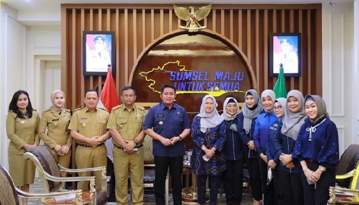 Gubernur Sumatera Selatan (Sumsel) H Herman Deru menerima audiensi Persatuan Wanita Olahraga Seluruh Indonesia (Perwosi) Sumsel bertempat di ruang audiensi kantor Gubernur.