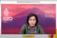 Menkeu Sri Mulyani Indrawati memberikan keterangan pers mengenai pembayaran gaji ke-12
