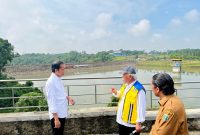 Presiden Jokowi meninjau Bendungan Sindangheula, di Serang, Banten, Jumat (17/062022)