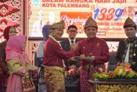 Gubernur Sumsel, Herman Deru dan Wali kota Palembang, Harnojoyo saat Rapat Paripurna Istimewa, HUT ke 1.339 Kota Palembang, Jumat (17/6/2022) di Gedung DPRD Kota Palembang