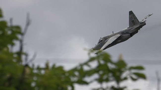 Pesawat tempur Rusia jatuh di dekat perbatasan Ukraina