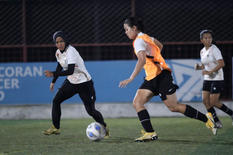 Timnas Wanita Indonesia saat menjalani sesi latihan
