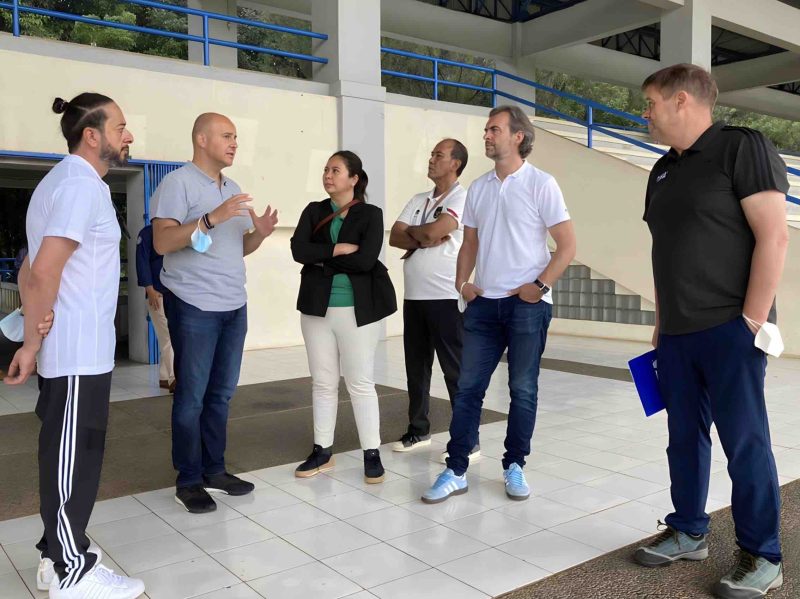 FIFA dan panitia penyelenggara lokal dari PSSI untuk gelaran Piala Dunia FIFA U-20 2023 melakukan kunjungan inspeksi di 6 stadion di Indonesia