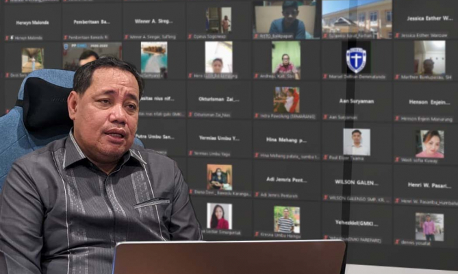 Anggota Bawaslu Herwyn JH Malonda saat menjadi narasumber webinar nasional pengurus pusat GMKI dengan tema Pemilu dan Pemilihan Serentak Tahun 2024 sebagai Konsolidasi Demokrasi Menuju Indonesia Emas Tahun 2045