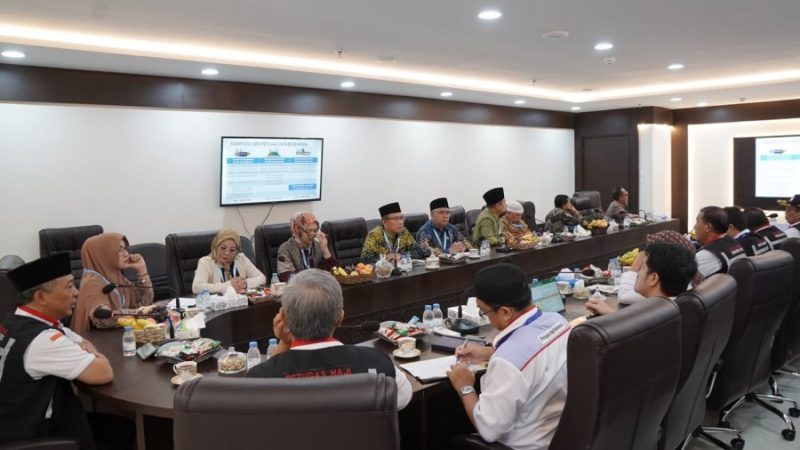 Rapat Anggota DPD Komite III dengan Tim Daker Makkah
