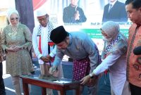Gubernur Sumsel, H Herman Deru meresmikan Gedung SMA Islam Terpadu (SMAIT) Harapan Mulia Palemban