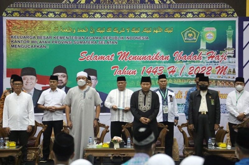 Gubernur Sumsel, Herman Deru ssaat pelepasan 443 Jamaah Calon Haji (JCH), di Asrama Haji Palembang