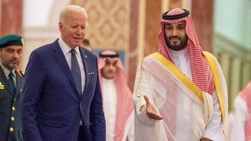 Presiden AS Joe Biden saat bertemu Raja Salman bin Abdulaziz Al Said dan Putra Mahkota Mohammed bin Salman